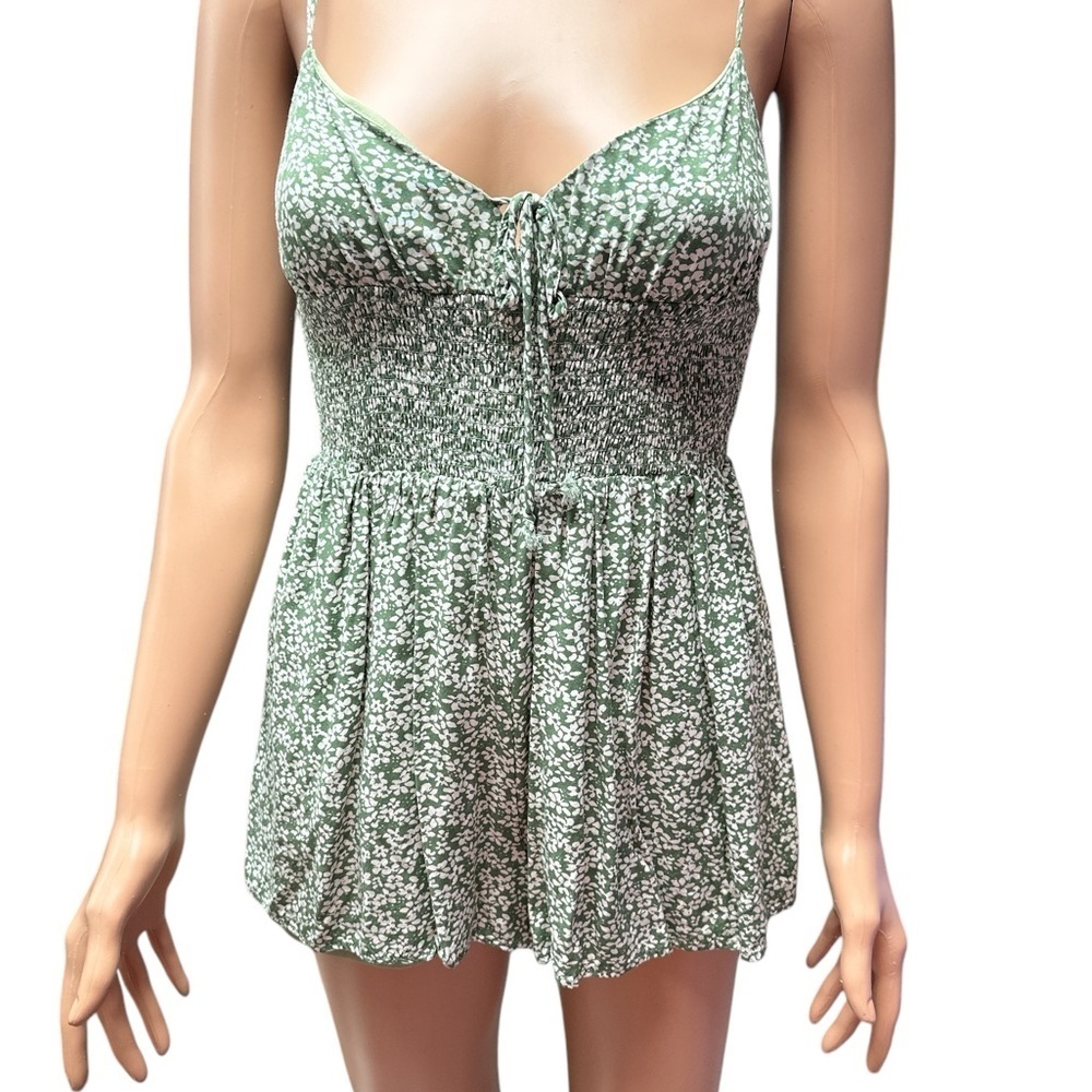 Sky & Sparrow - EC - Green Floral Smocked Romper